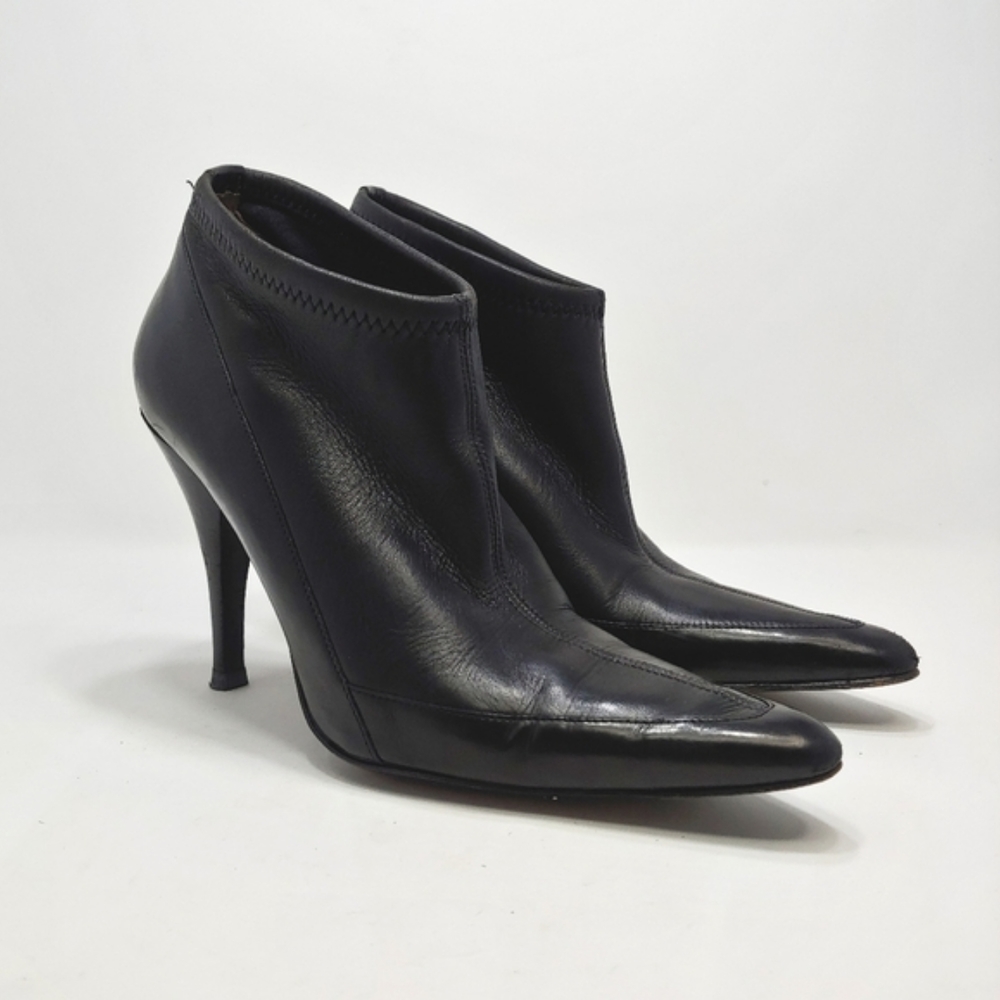 Gucci Ankle Booties Slip On Black Pointed Toe Size 34.5 3.75" Stiletto Heel